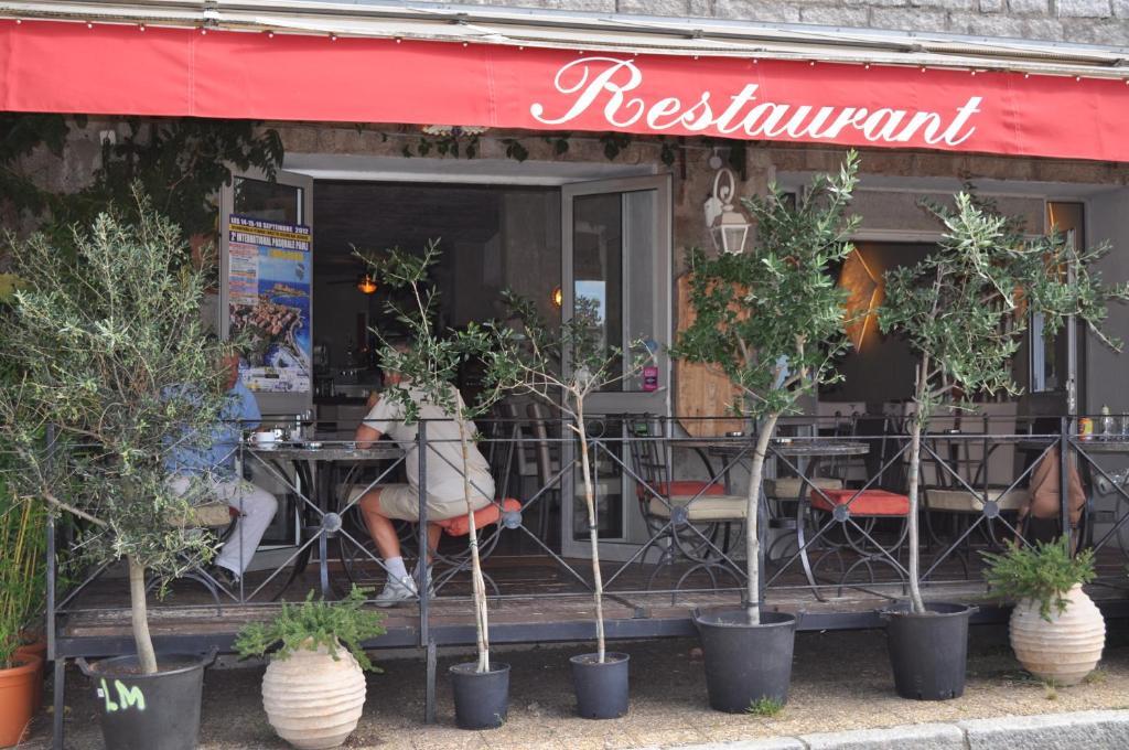 Hotel Restaurant L'Incudine Зонза Екстериор снимка